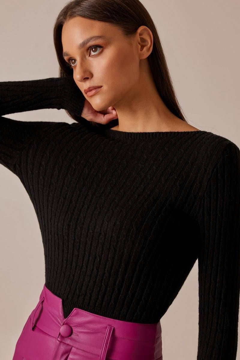Cable-knitted top